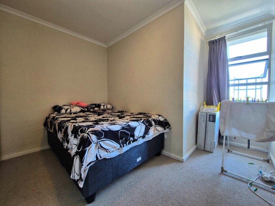 To Let 2 Bedroom Property for Rent in Wynberg Western Cape